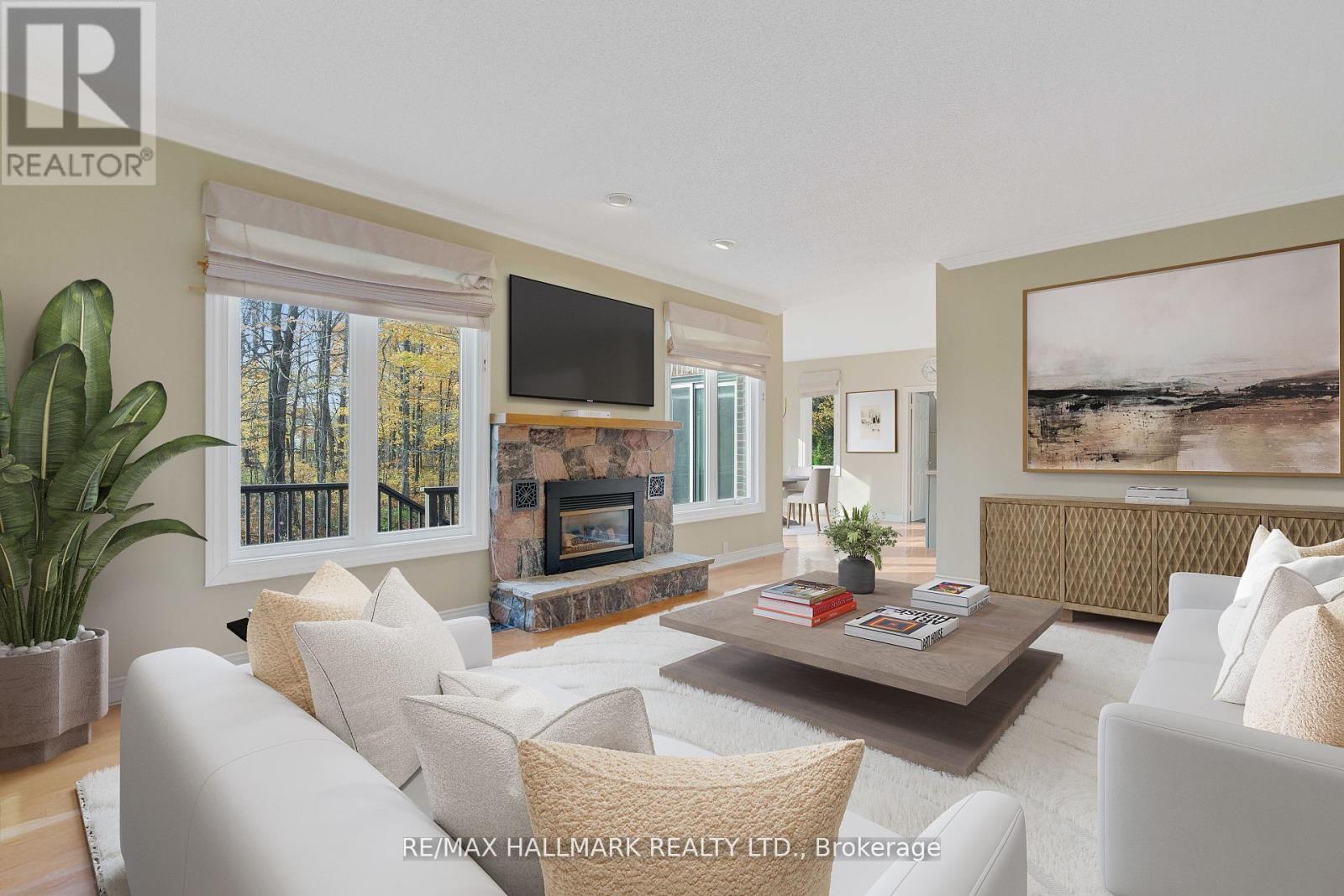 71 Willow Farm Lane, Aurora, ON - Indoor Photo Showing Living Room With Fireplace