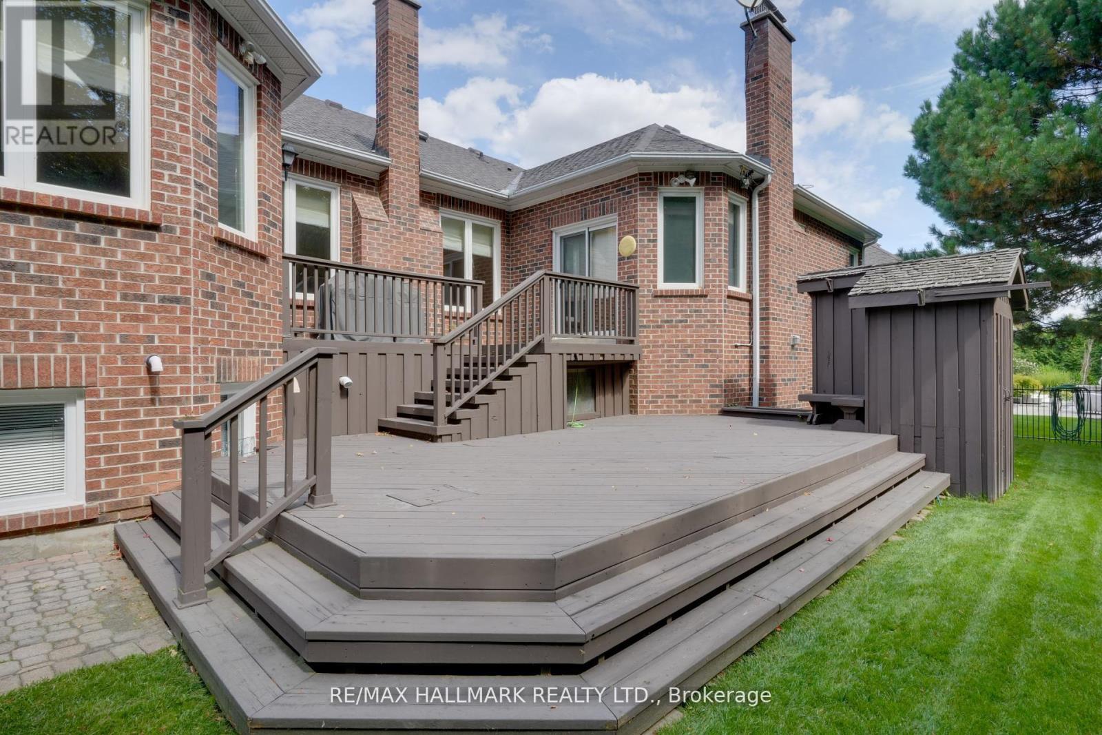 71 Willow Farm Lane, Aurora, ON - Outdoor