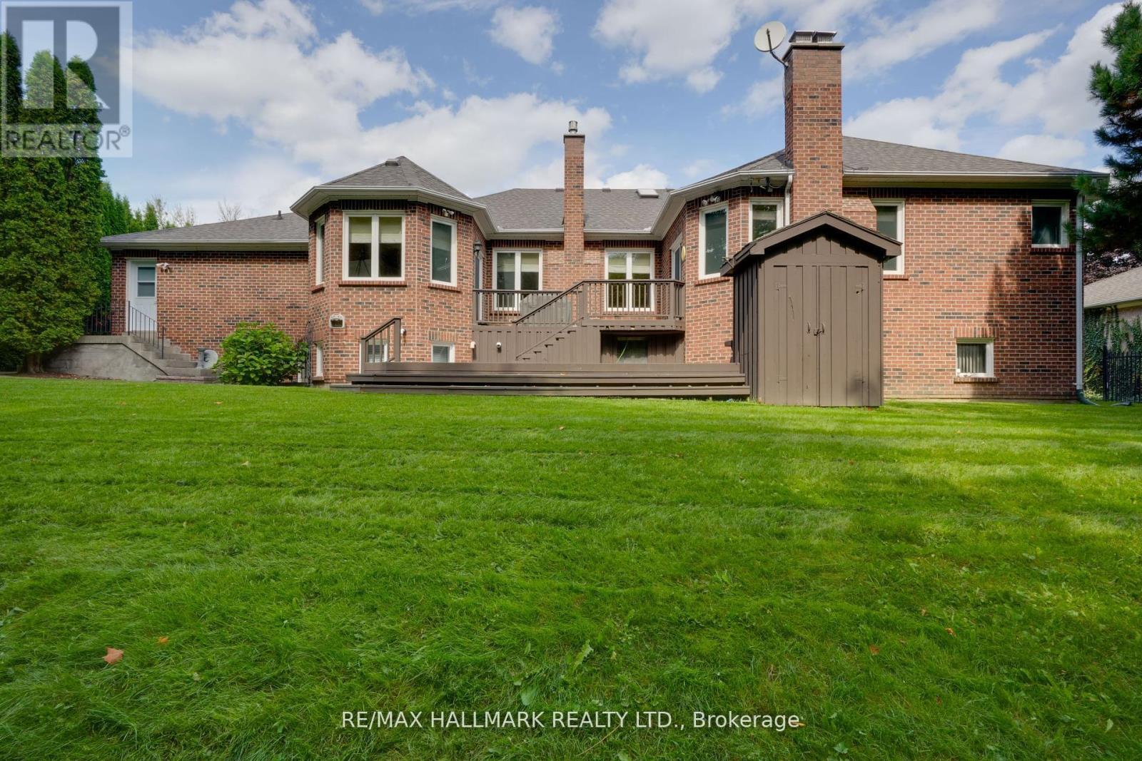 71 Willow Farm Lane, Aurora, ON - Outdoor