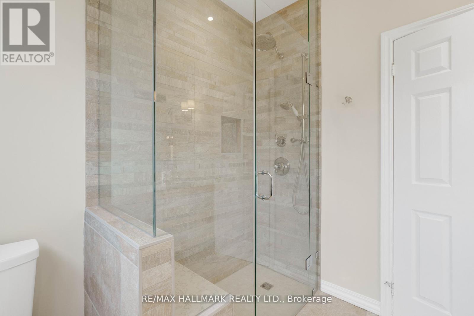 71 Willow Farm Lane, Aurora, ON - Indoor Photo Showing Bathroom