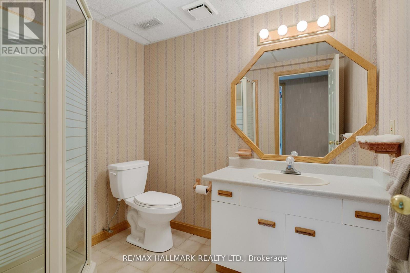 71 Willow Farm Lane, Aurora, ON - Indoor Photo Showing Bathroom