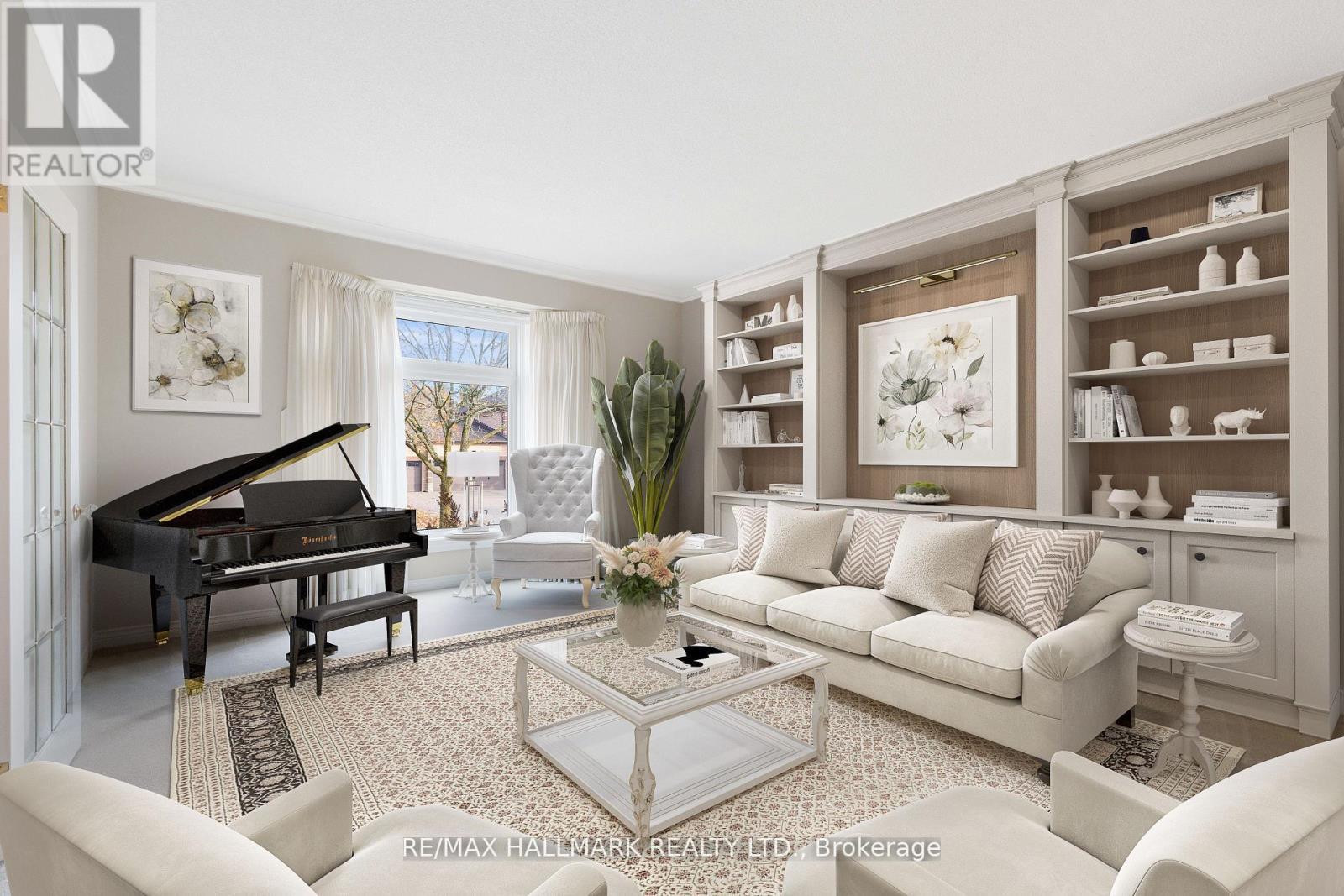 71 Willow Farm Lane, Aurora, ON - Indoor Photo Showing Living Room