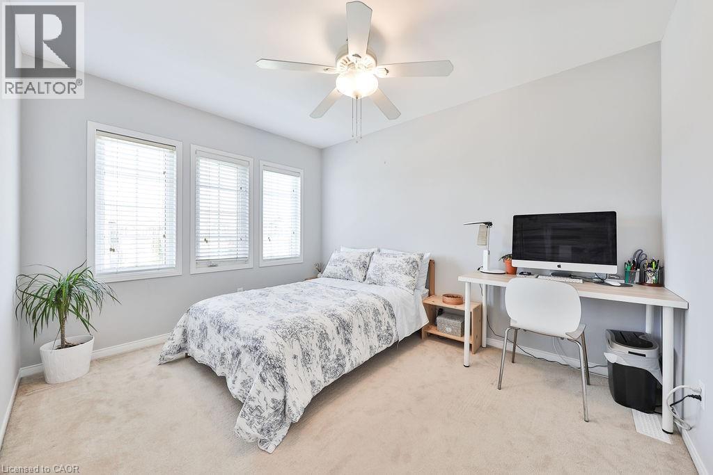 2185 Sutton Drive, Burlington, ON - Indoor Photo Showing Bedroom