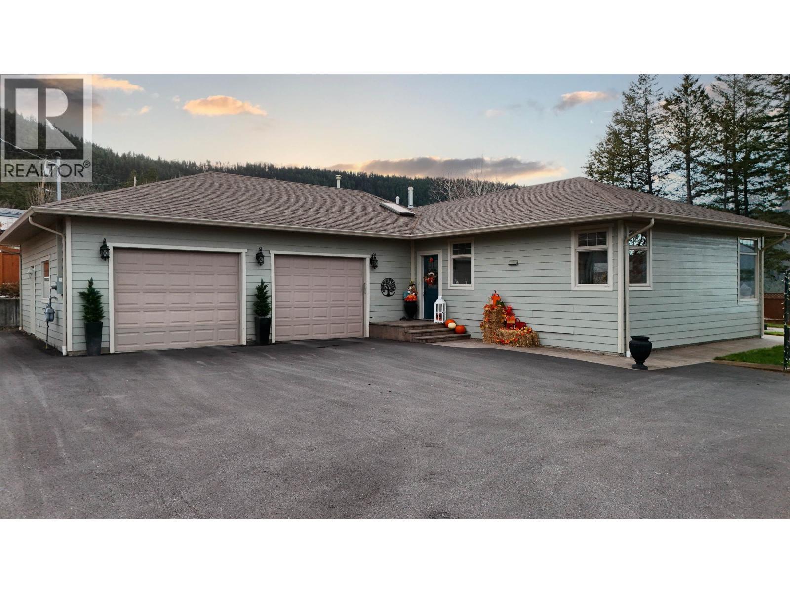 2129 South Lakeside Drive, Williams Lake, BC - Outdoor