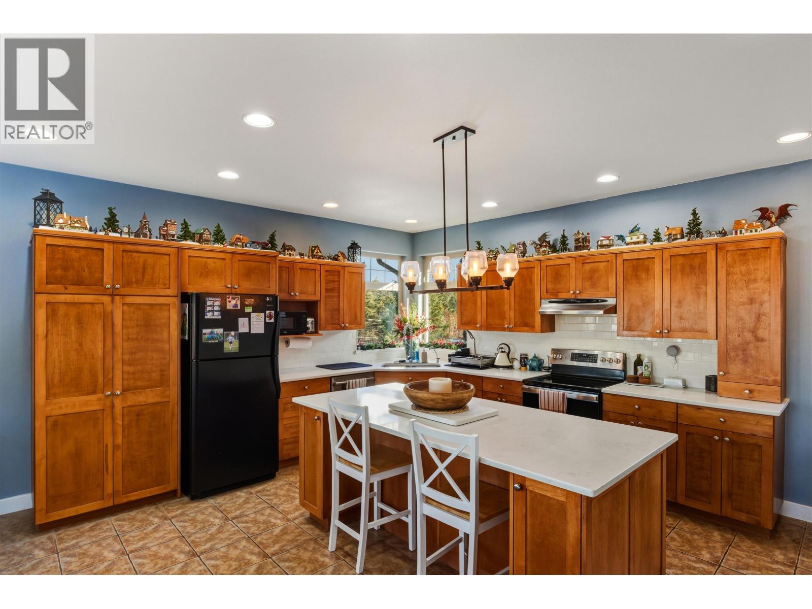 2129 South Lakeside Drive, Williams Lake, BC - Indoor Photo Showing Kitchen
