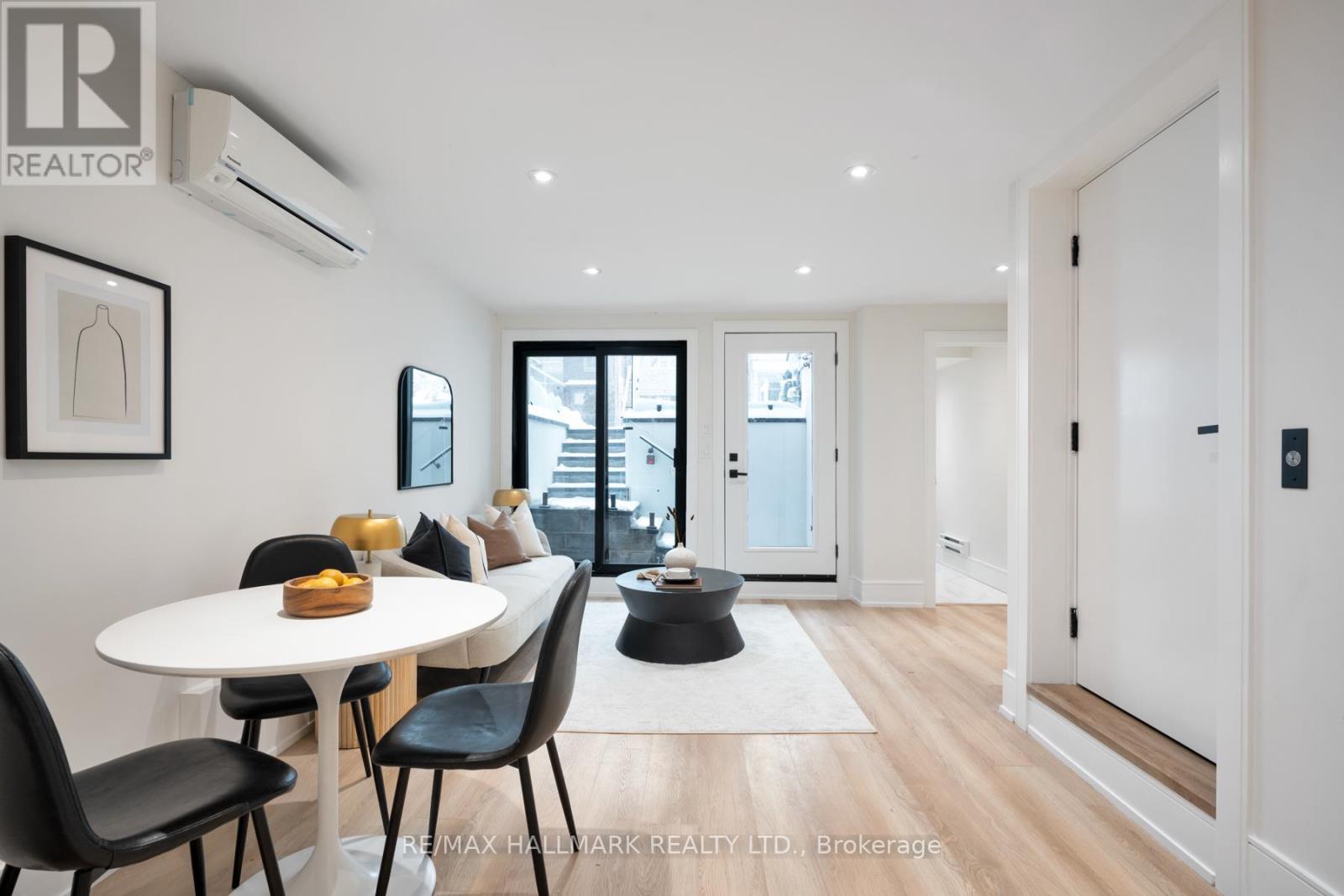 15 Cruikshank Avenue, Toronto, ON - Indoor Photo Showing Dining Room