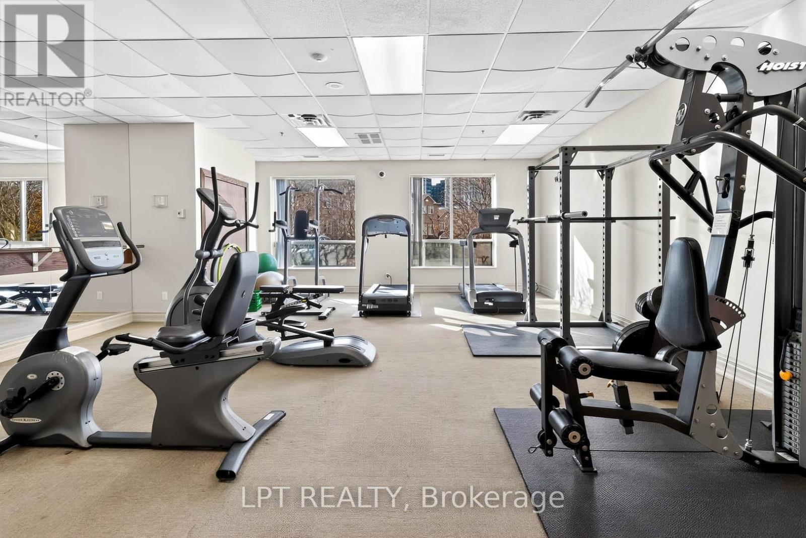 Ph06 - 51 Baffin Court, Richmond Hill, ON - Indoor Photo Showing Gym Room