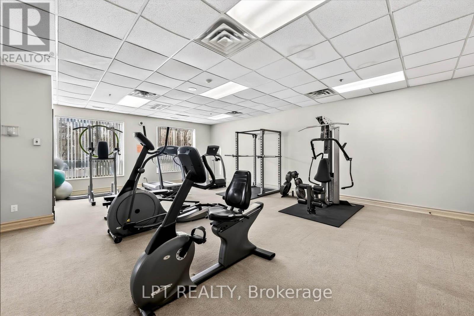 Ph06 - 51 Baffin Court, Richmond Hill, ON - Indoor Photo Showing Gym Room