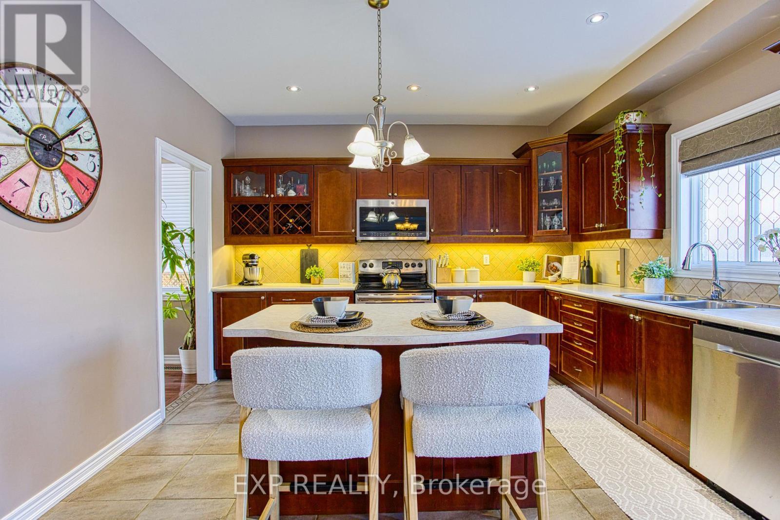 52 Biggs Avenue, Hamilton, ON - Indoor