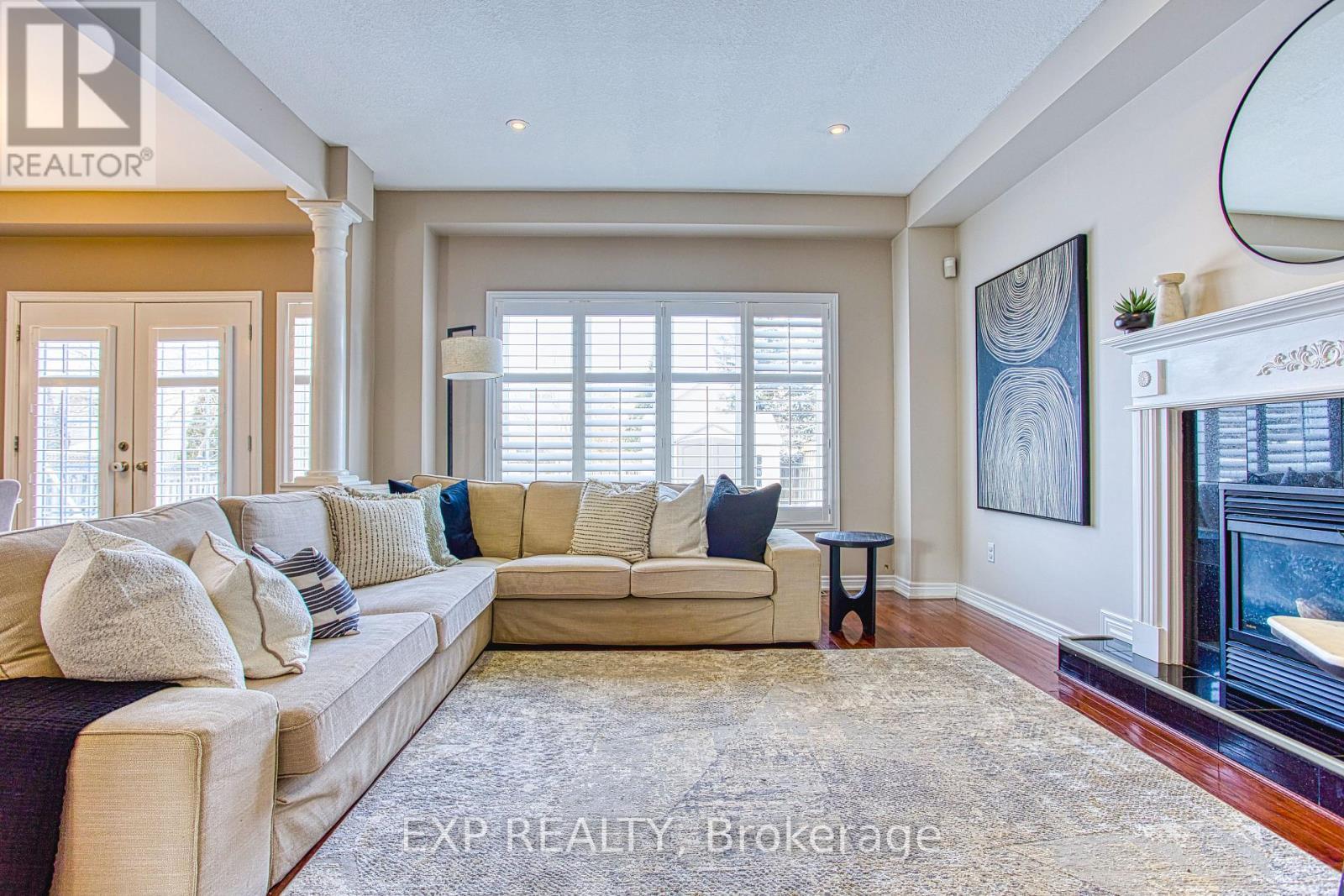 52 Biggs Avenue, Hamilton, ON - Indoor Photo Showing Living Room With Fireplace