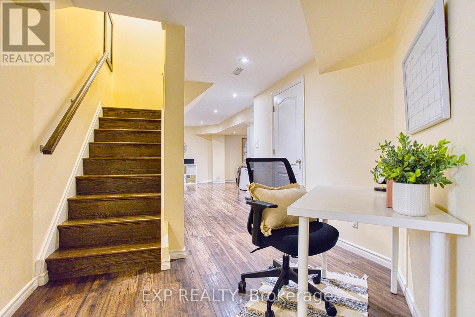 52 Biggs Avenue, Hamilton, ON - Indoor Photo Showing Other Room