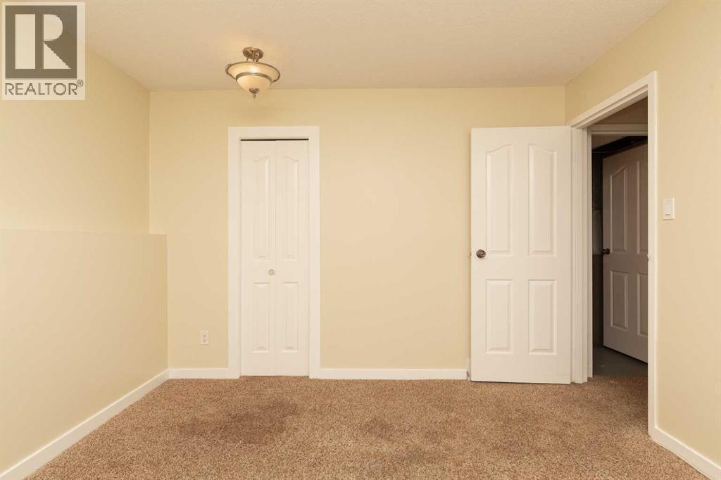 3, 2402 23 Street N, Lethbridge, AB - Indoor Photo Showing Other Room