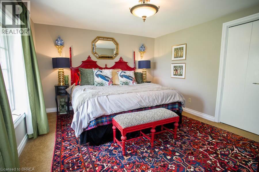 92 Highland Drive, Brantford, ON - Indoor Photo Showing Bedroom