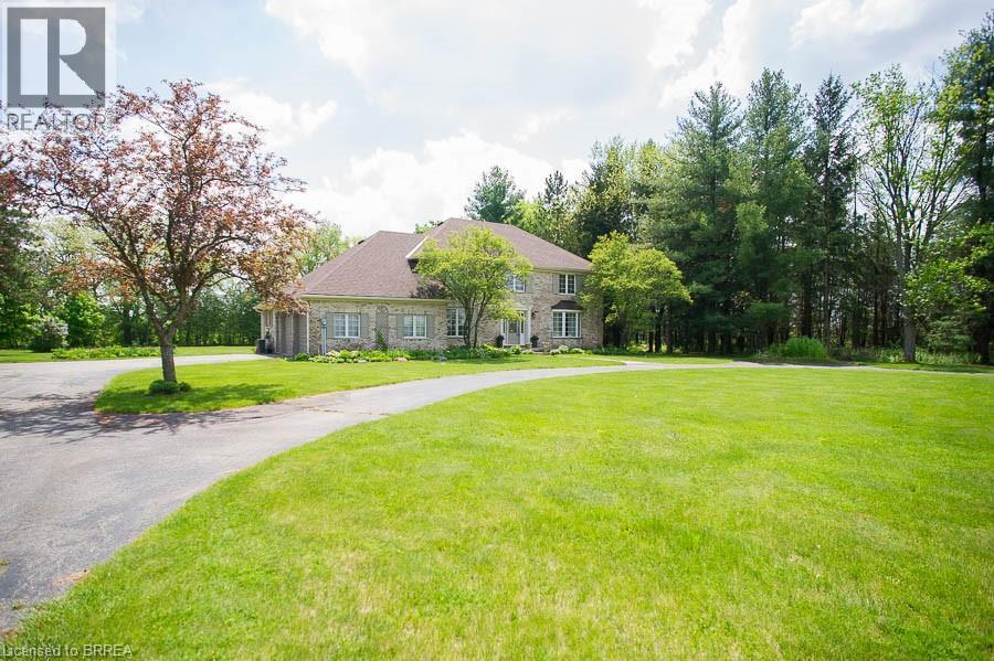 92 Highland Drive, Brantford, ON - Outdoor