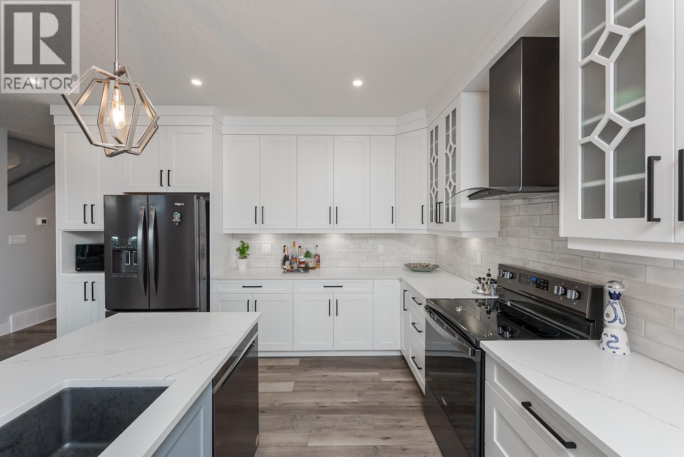 7204 Foxridge Drive, Prince George, BC - Indoor Photo Showing Kitchen With Upgraded Kitchen