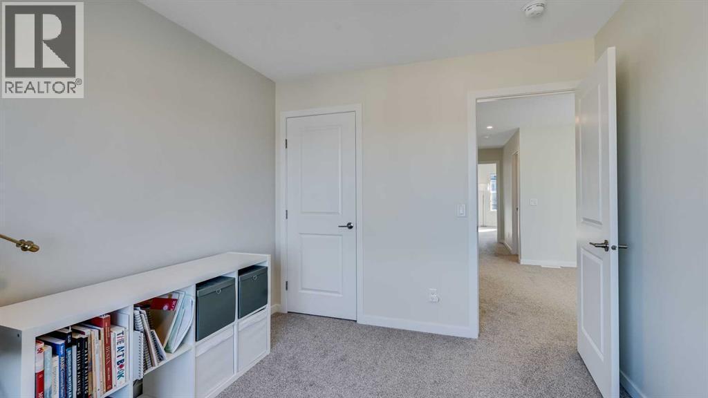 18 Amblehurst Path Nw, Calgary, AB - Indoor