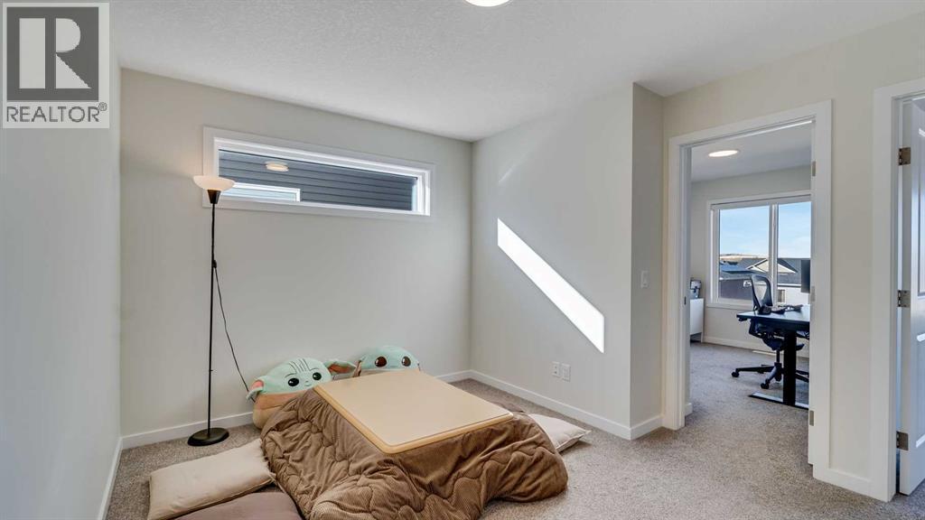 18 Amblehurst Path Nw, Calgary, AB - Indoor