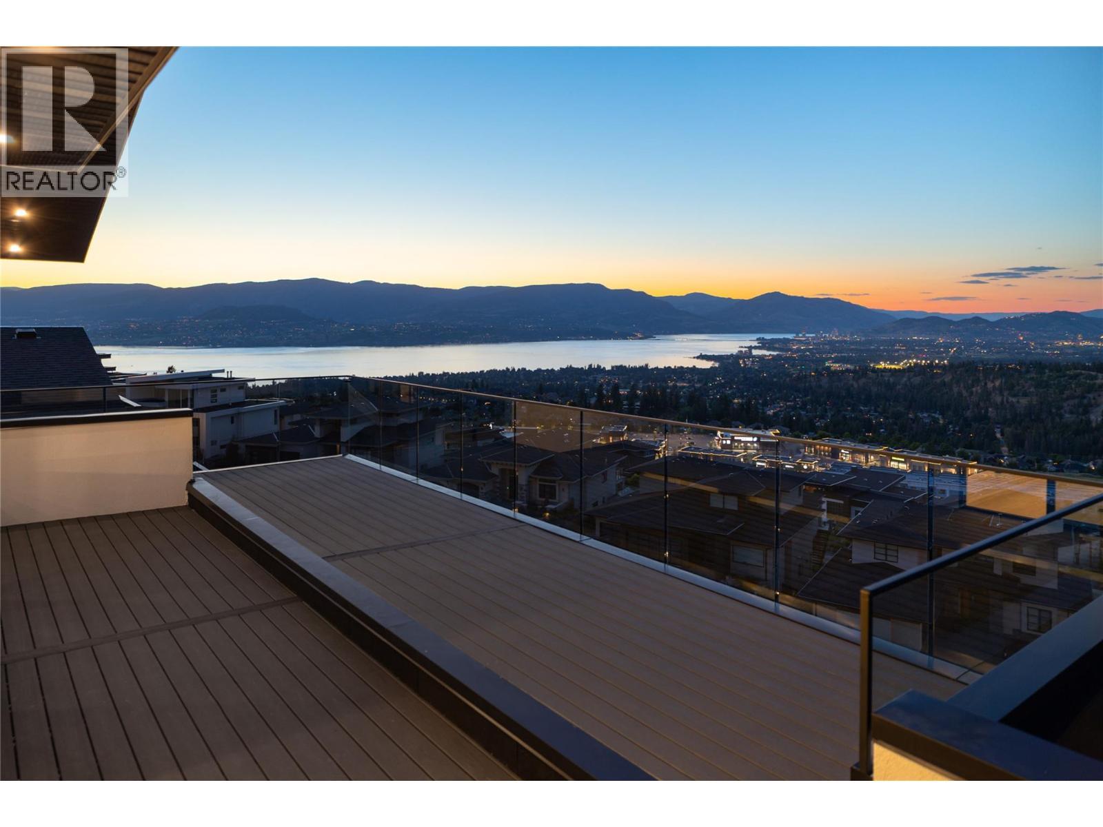 1016 Emslie Street, Kelowna, BC - Outdoor With Body Of Water With View