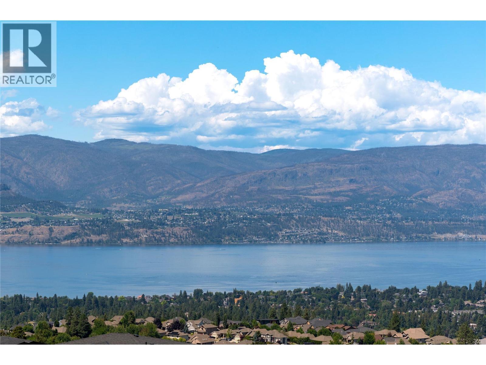 1016 Emslie Street, Kelowna, BC - Outdoor With Body Of Water With View