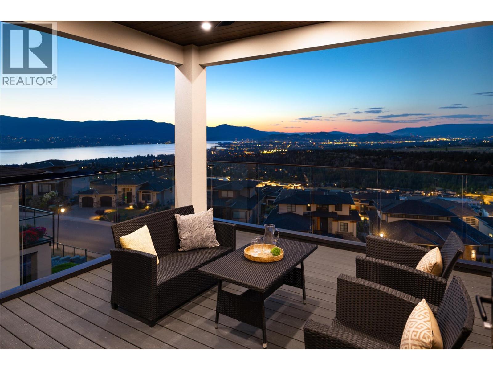 1016 Emslie Street, Kelowna, BC - Outdoor With Deck Patio Veranda With View