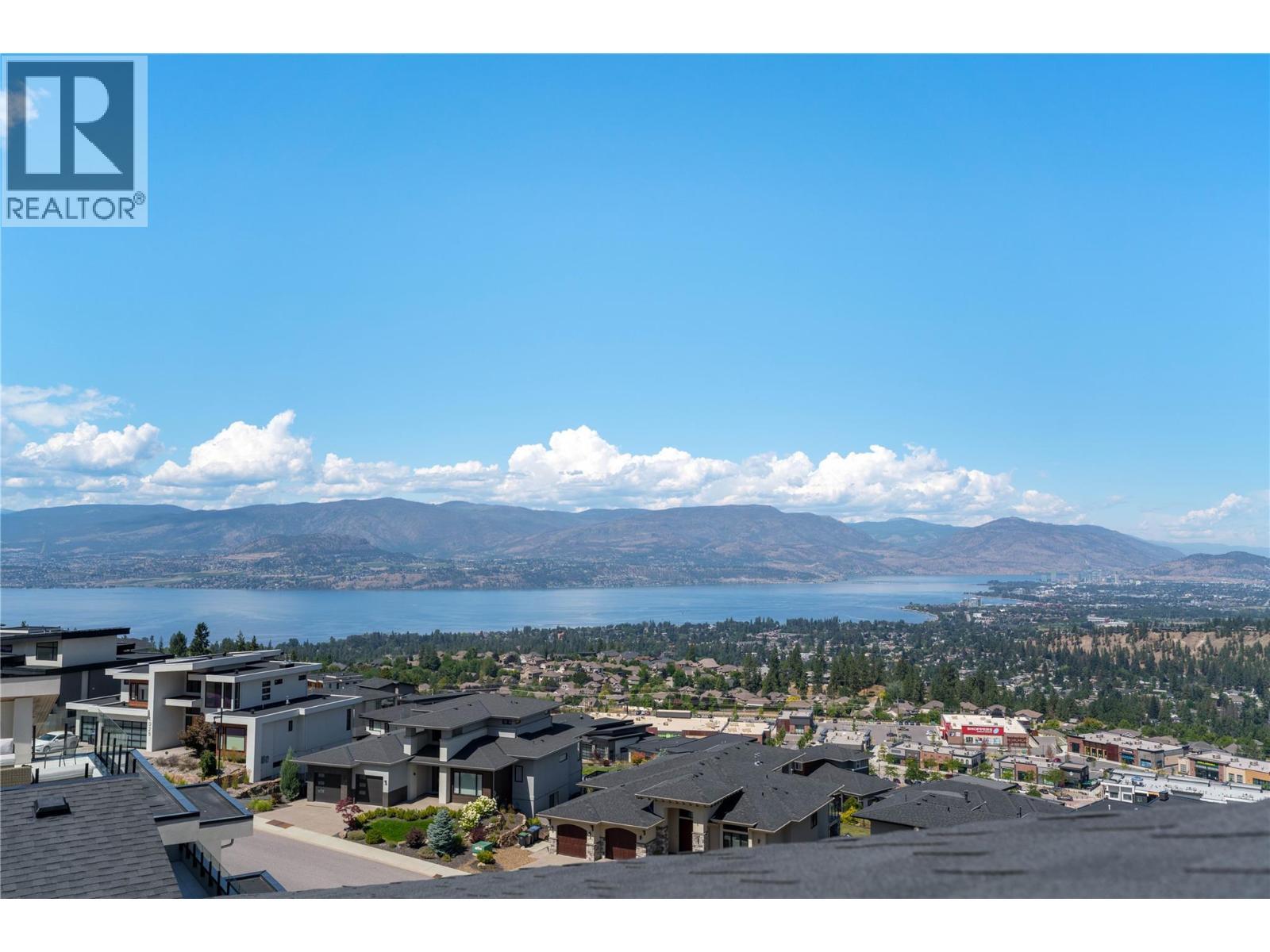1016 Emslie Street, Kelowna, BC - Outdoor With Body Of Water With View