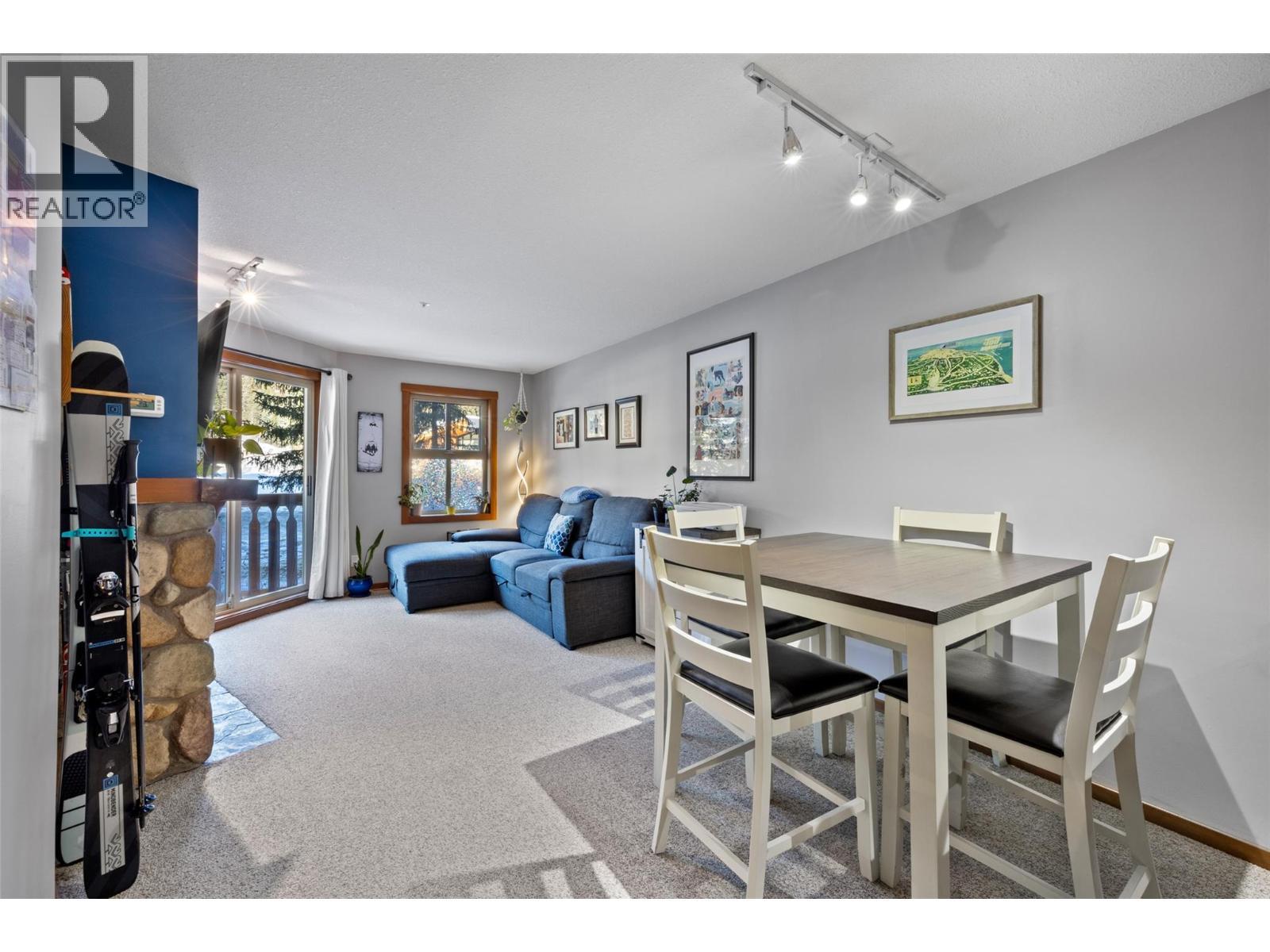 3190 Creekside Way Unit# 208, Sun Peaks, BC - Indoor Photo Showing Other Room