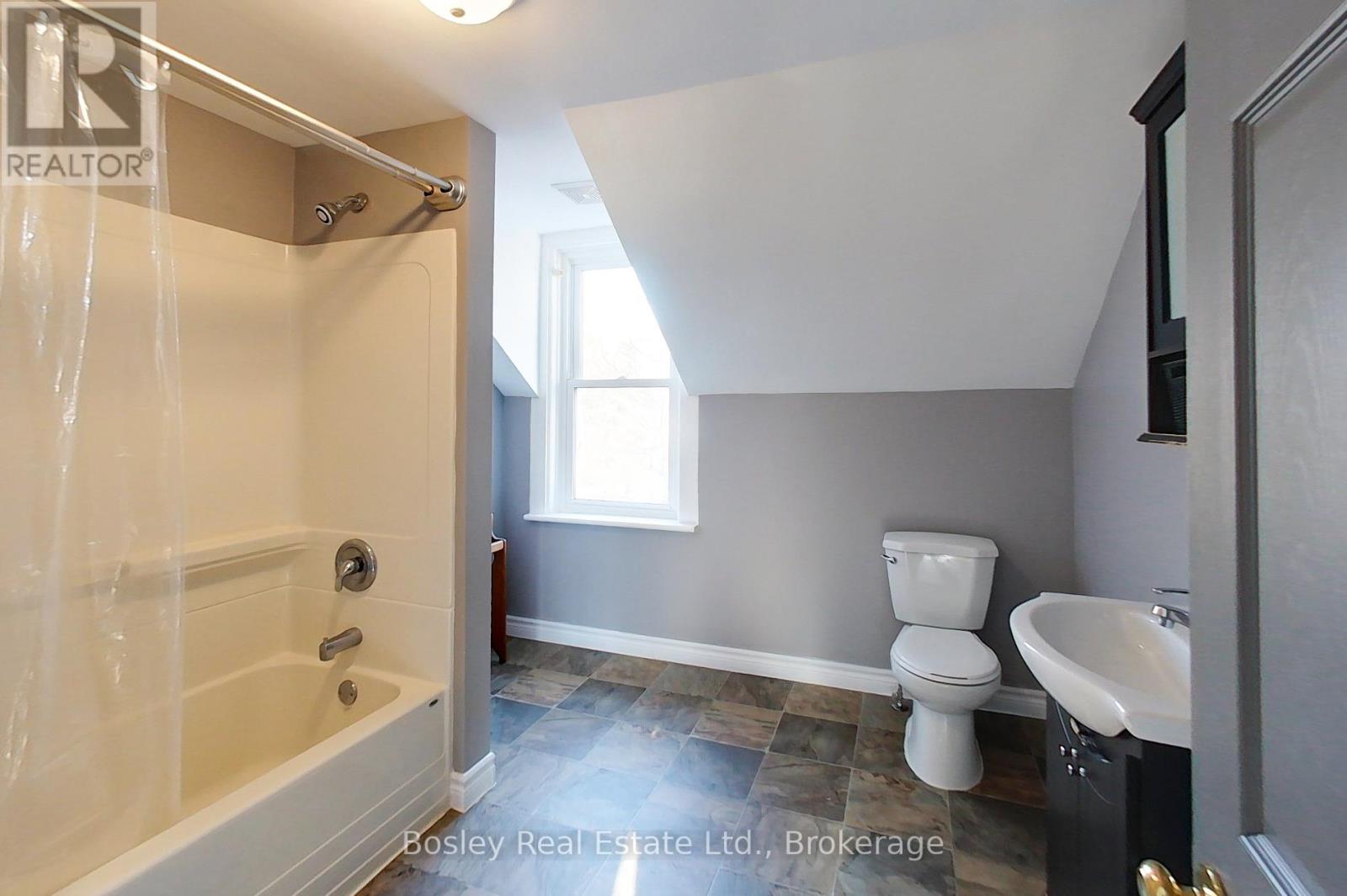 164 Union Street, Meaford, ON - Indoor Photo Showing Bathroom