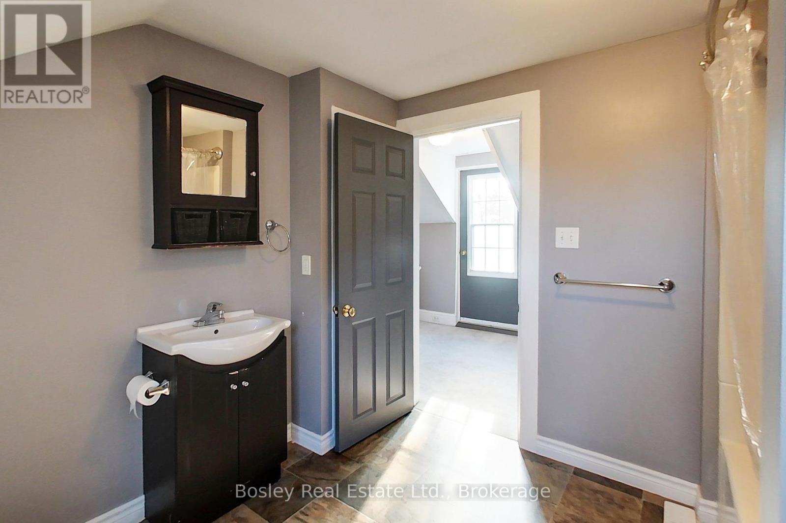 164 Union Street, Meaford, ON - Indoor