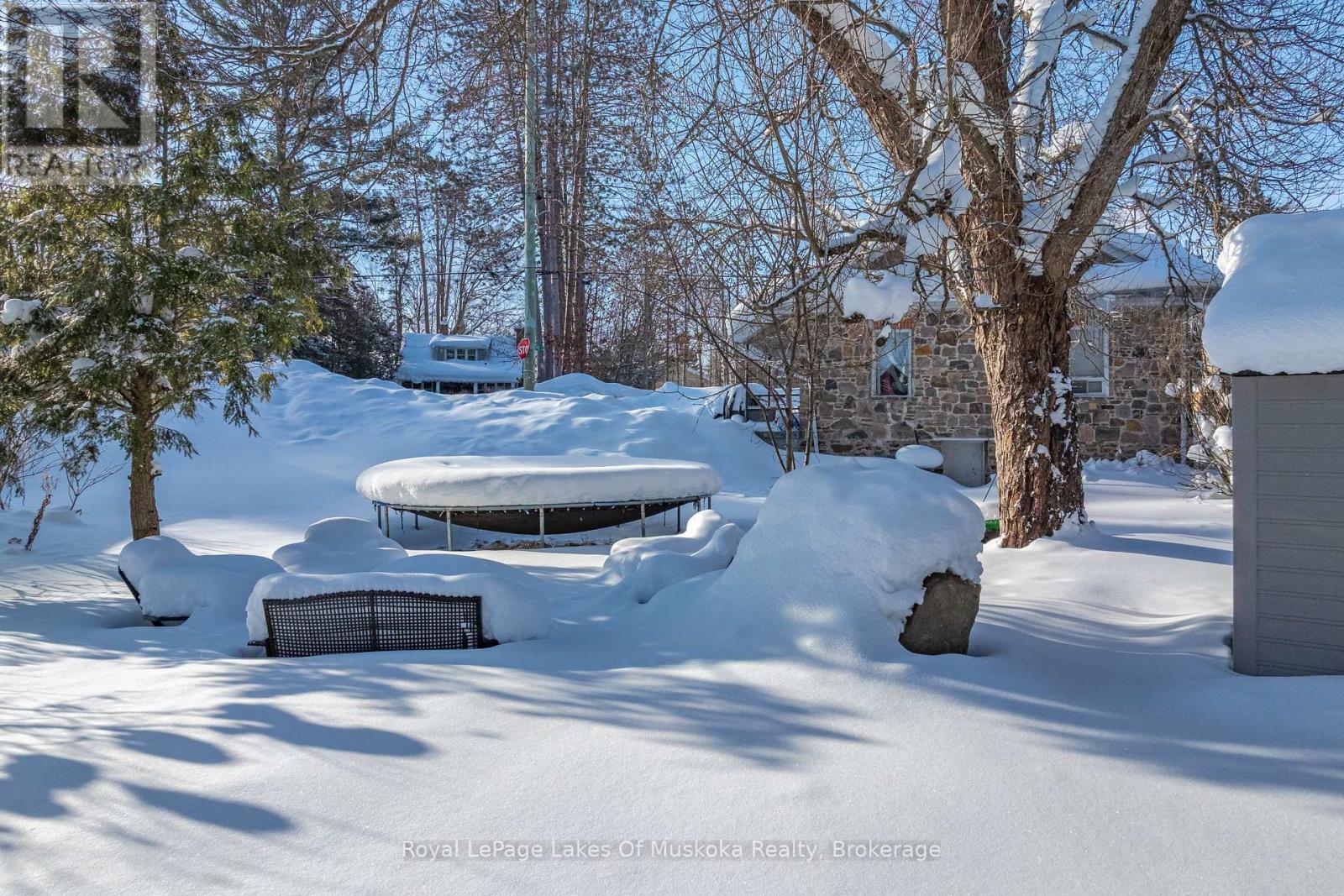 60 West Road W, Huntsville (Chaffey), ON - Outdoor