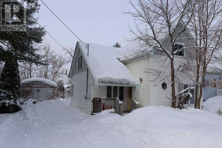 371 Elizabeth St, Sault Ste. Marie, ON - Outdoor