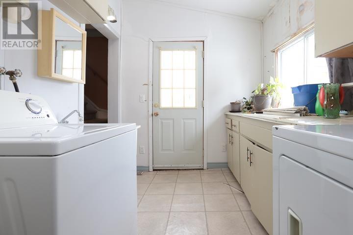 371 Elizabeth St, Sault Ste. Marie, ON - Indoor Photo Showing Laundry Room