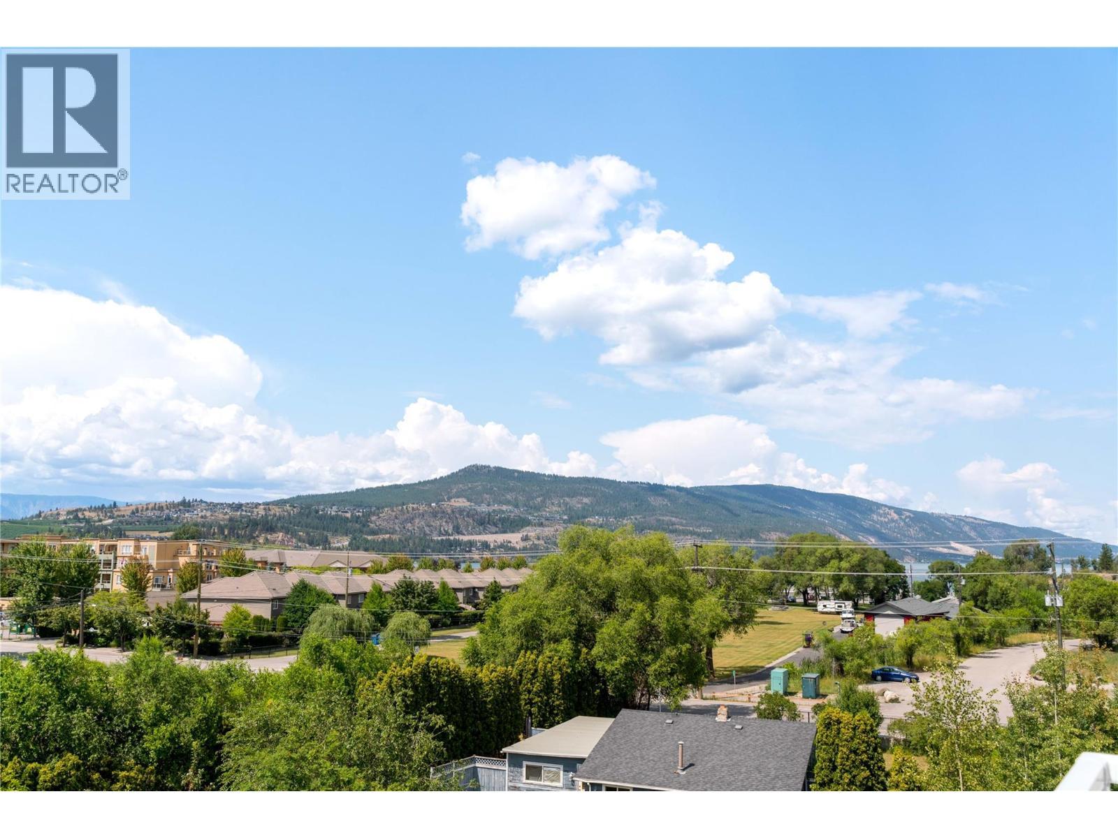 3719 Woodsdale Road Unit# 17, Lake Country, BC - Outdoor With View