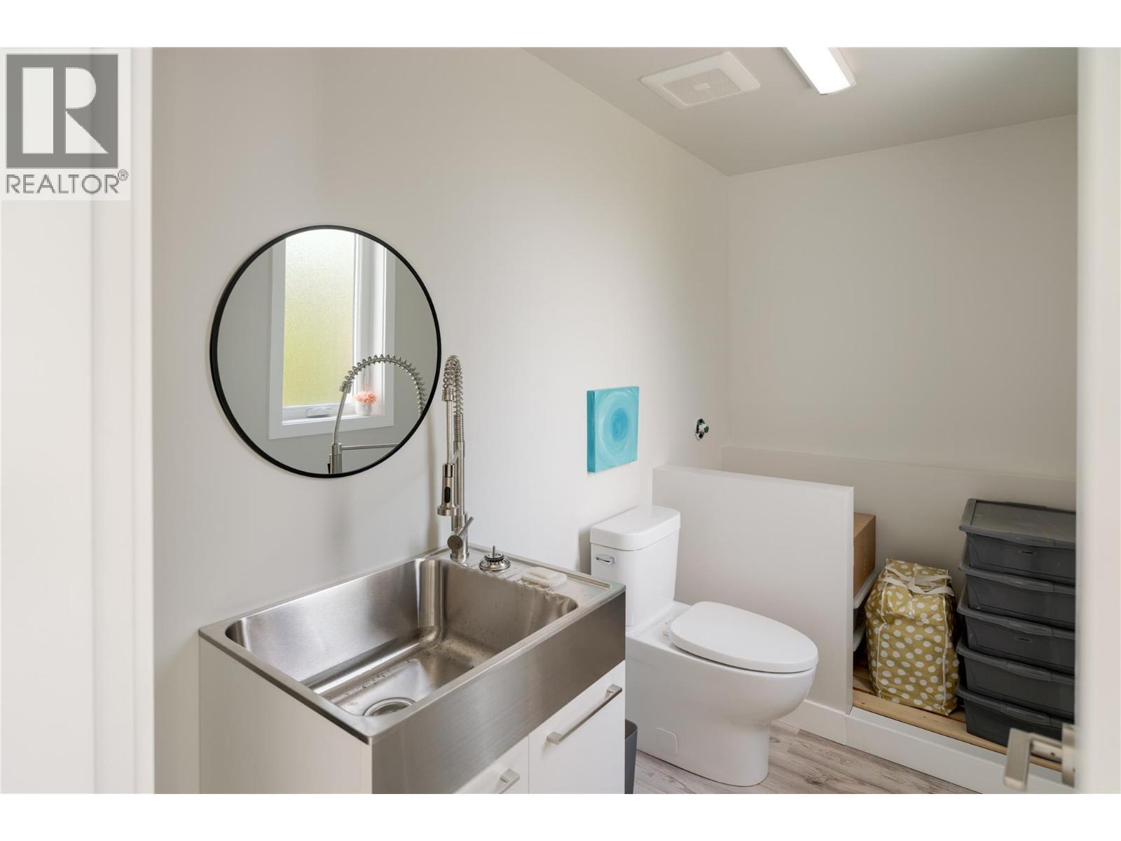 Pet wash ready bathroom on lower level - 3719 Woodsdale Road Unit# 17, Lake Country, BC - Indoor Photo Showing Bathroom