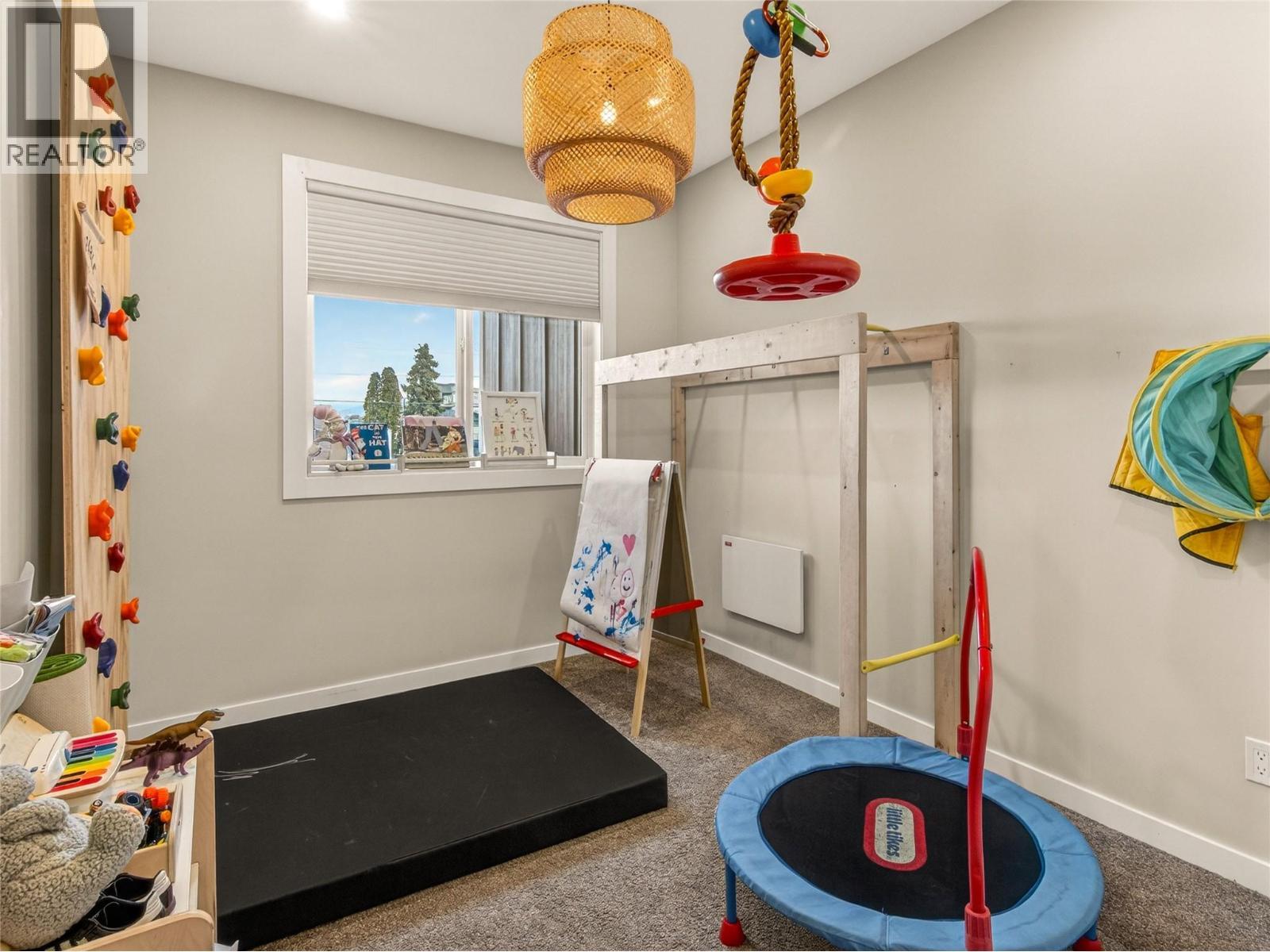 102 Cossar Avenue Unit# 103, Penticton, BC - Indoor Photo Showing Other Room