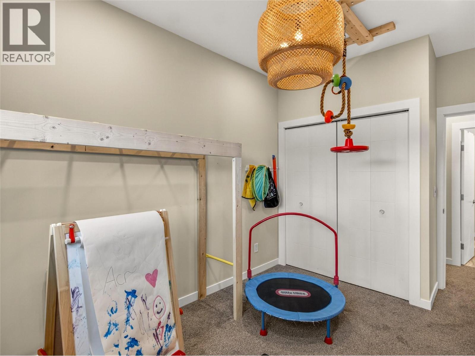 102 Cossar Avenue Unit# 103, Penticton, BC - Indoor Photo Showing Other Room