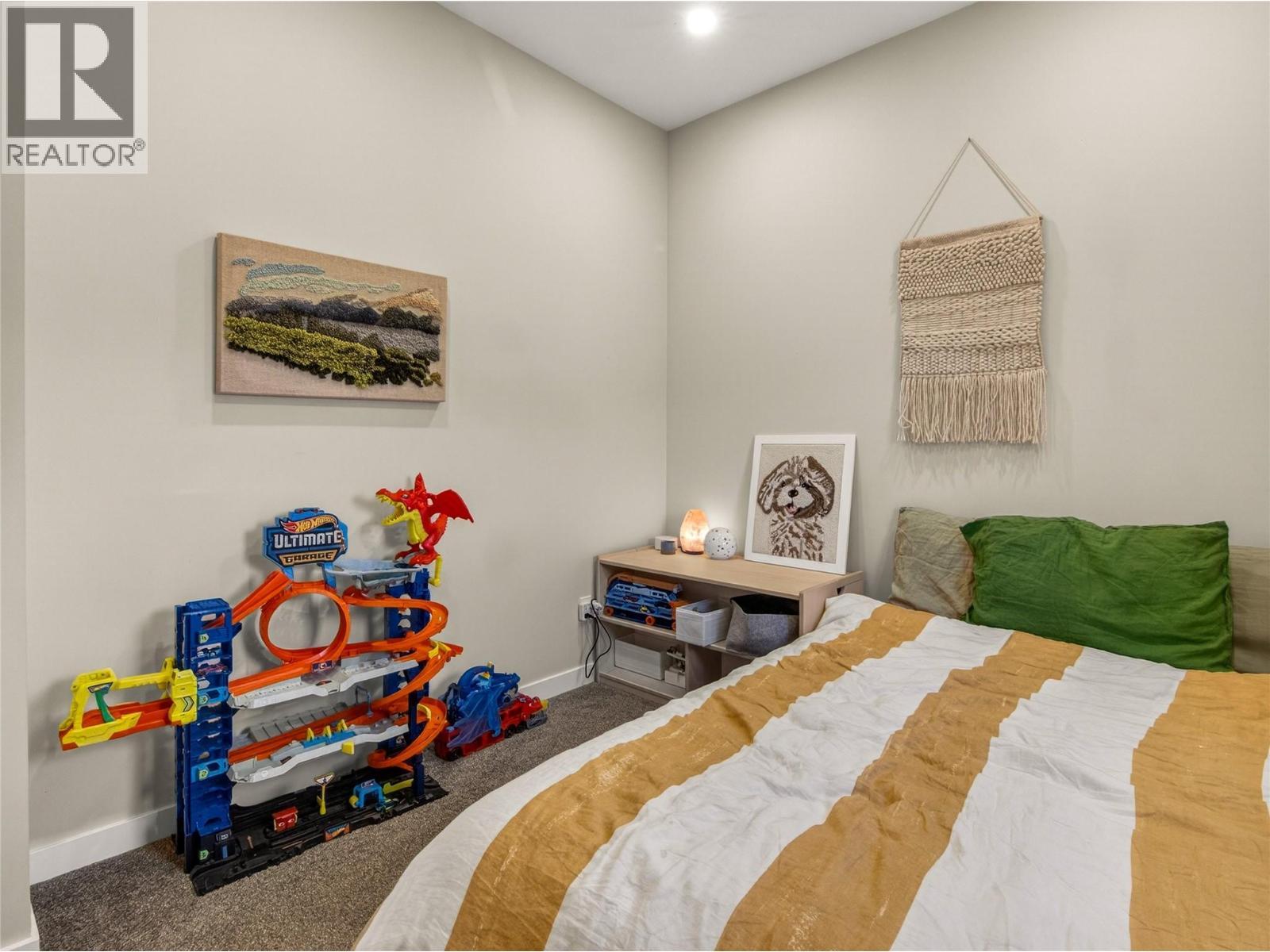 102 Cossar Avenue Unit# 103, Penticton, BC - Indoor Photo Showing Bedroom