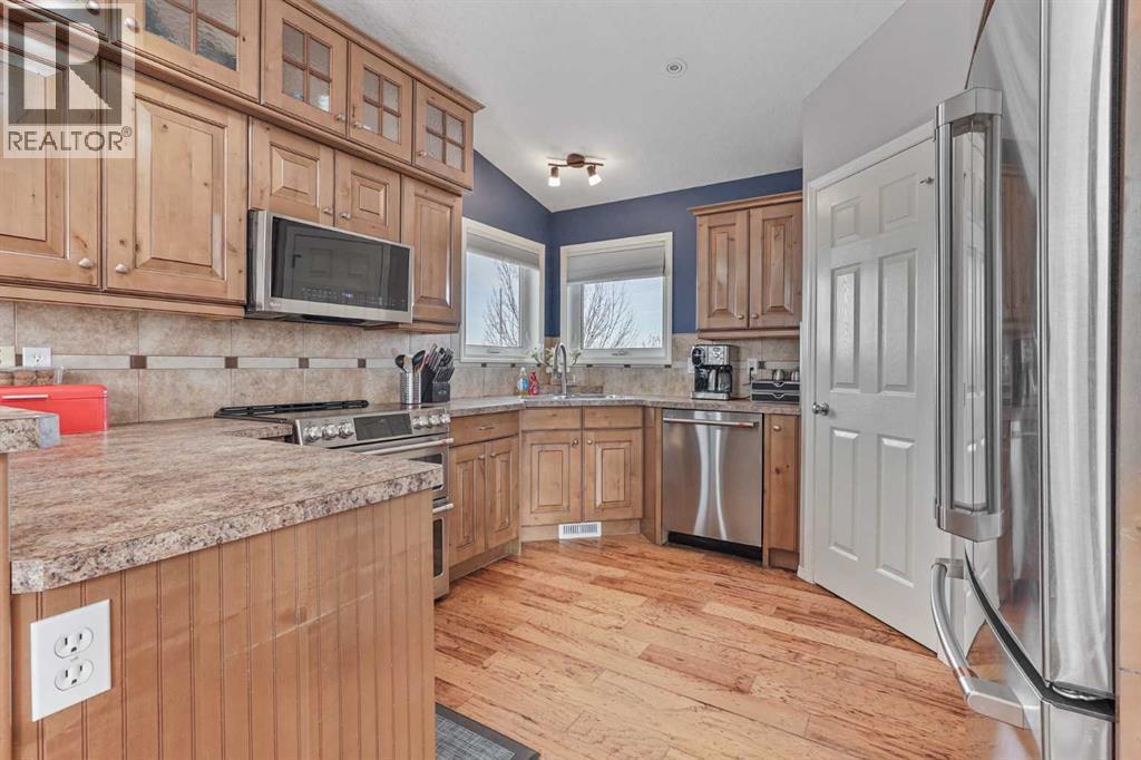 95048 River Ridge Road, Rural Lethbridge County, AB - Indoor Photo Showing Kitchen