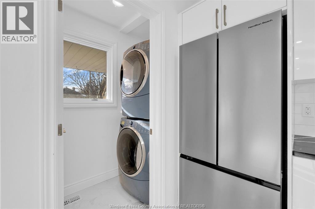 1510 Langlois, Windsor, ON - Indoor Photo Showing Laundry Room