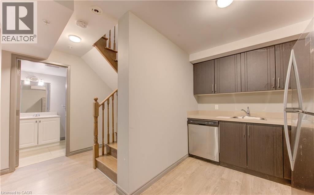 321 Spruce Street Unit# 102, Waterloo, ON - Indoor