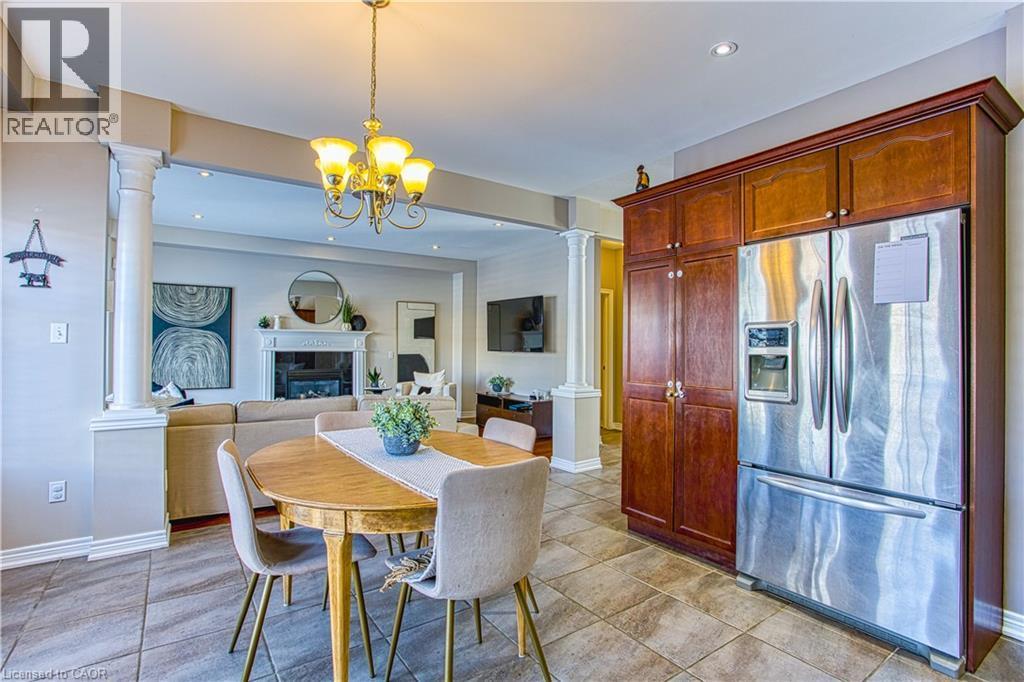 52 Biggs Avenue, Ancaster, ON - Indoor Photo Showing Dining Room