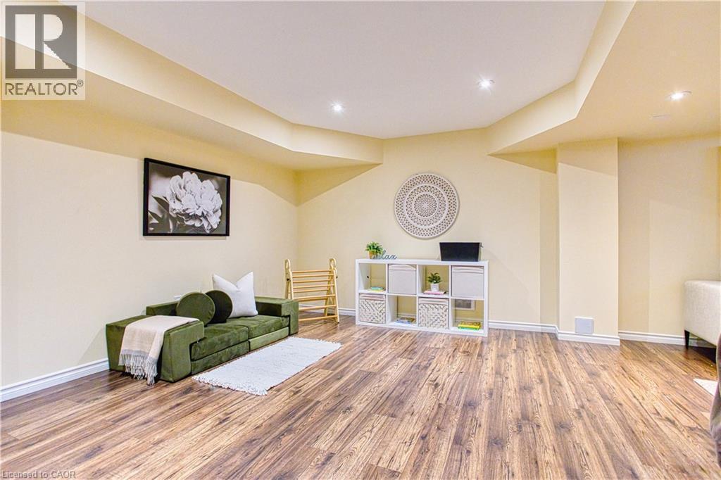 52 Biggs Avenue, Ancaster, ON - Indoor