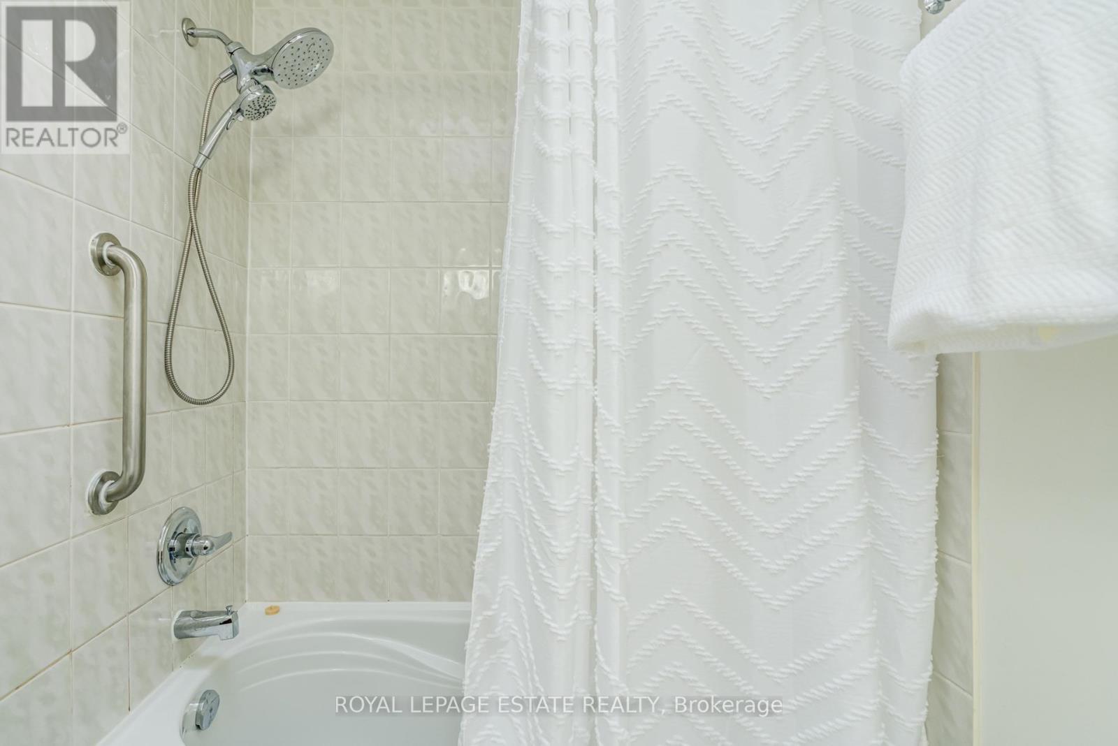59 Halsey Avenue, Toronto, ON - Indoor Photo Showing Bathroom