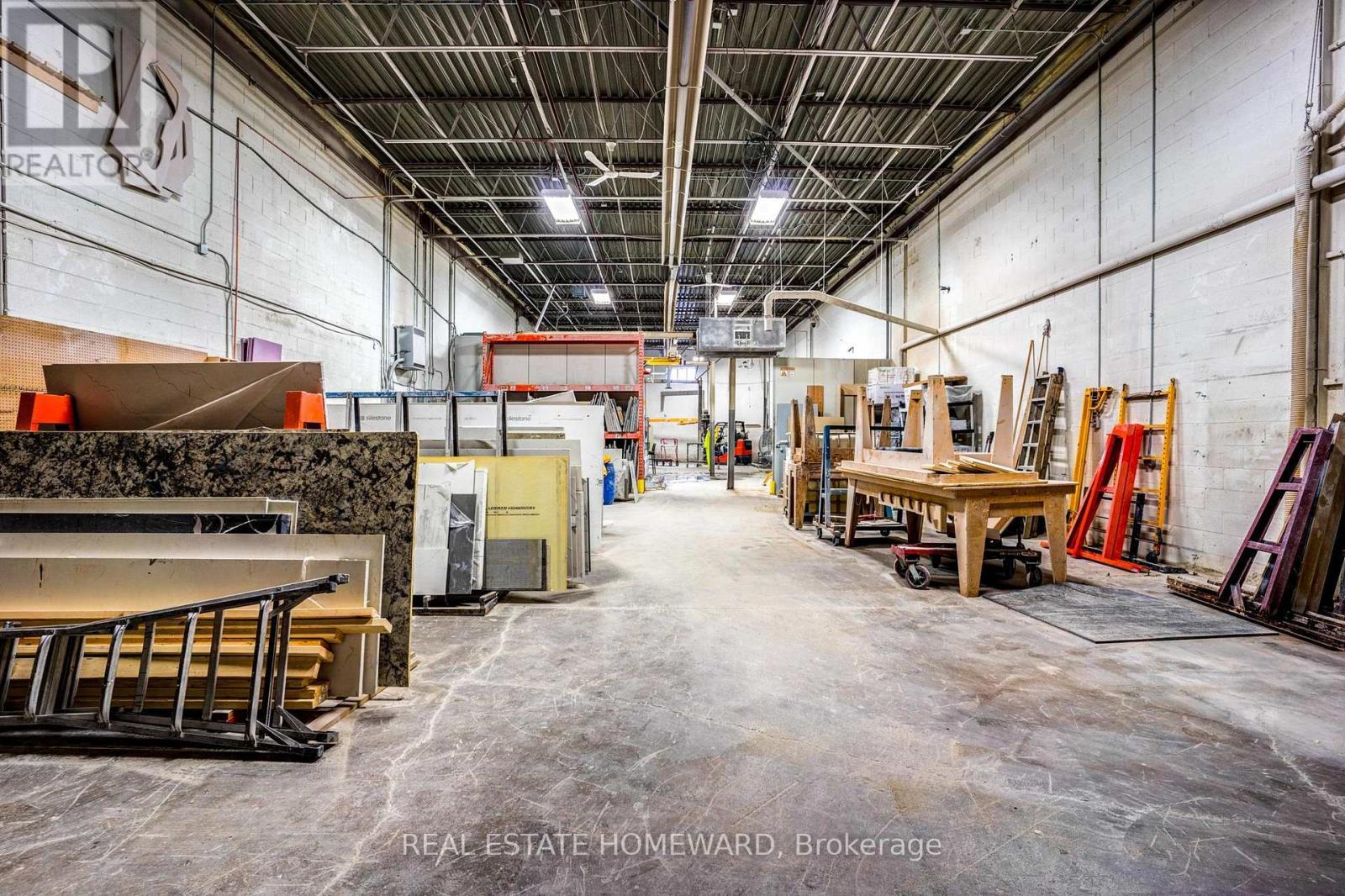 Unit 3 - 170 Bovaird Drive W, Brampton, ON