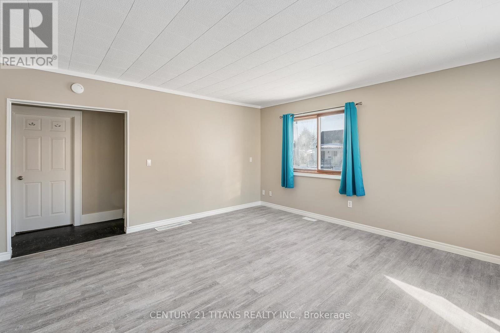 700 Wallace Street, Chatham-Kent, ON - Indoor Photo Showing Other Room