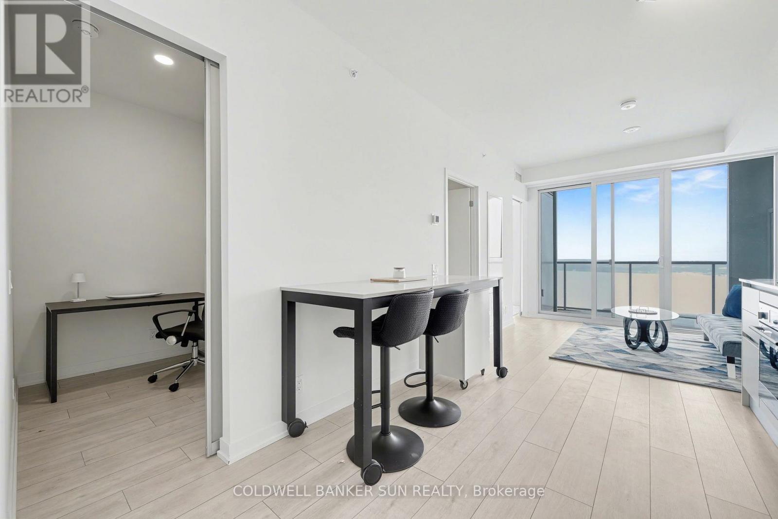 2009 - 39 Mary Street, Barrie, ON - Indoor