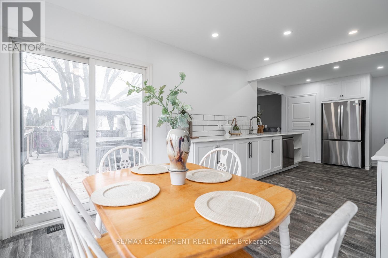 111 King Street E, Haldimand, ON - Indoor Photo Showing Dining Room