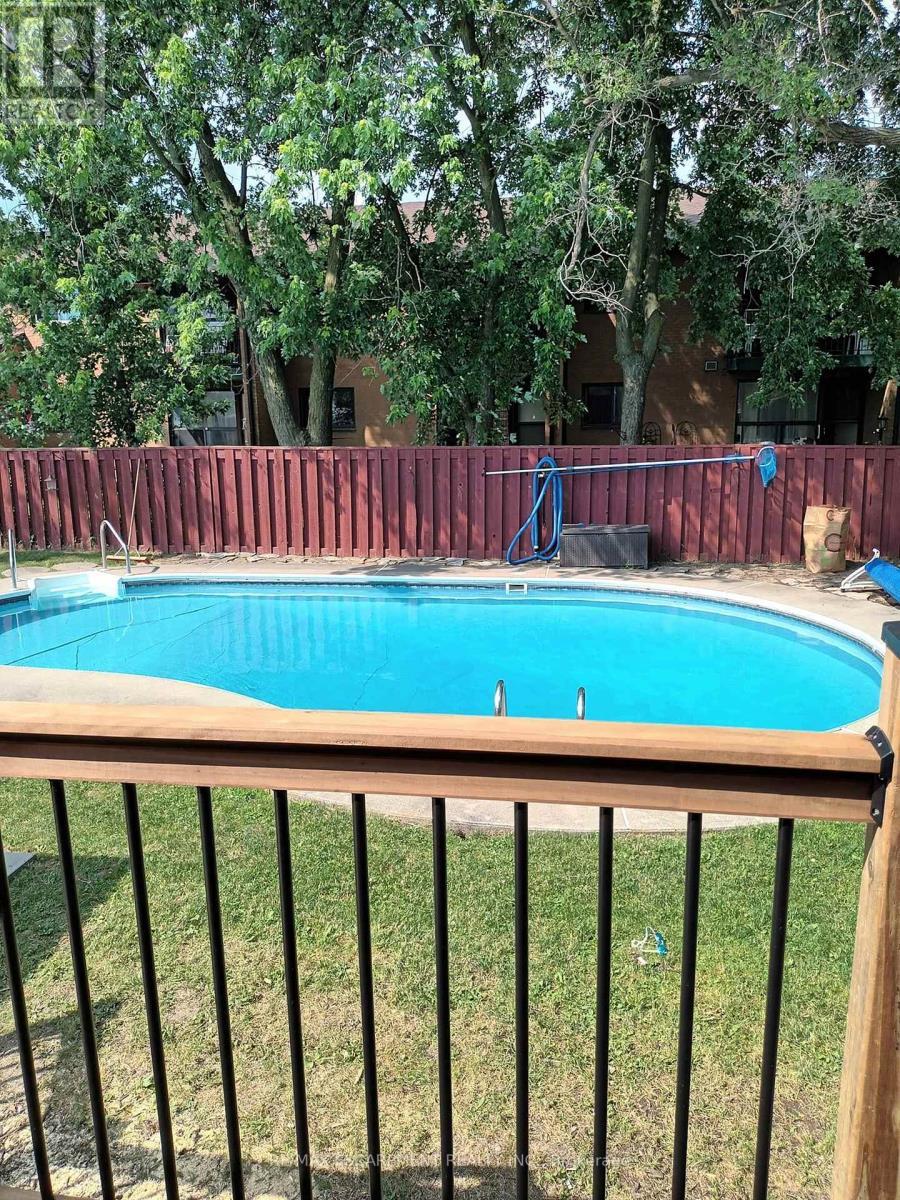 111 King Street E, Haldimand, ON - With In Ground Pool With Backyard