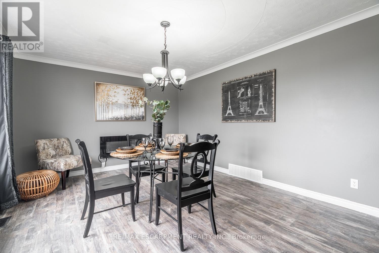111 King Street E, Haldimand, ON - Indoor Photo Showing Dining Room