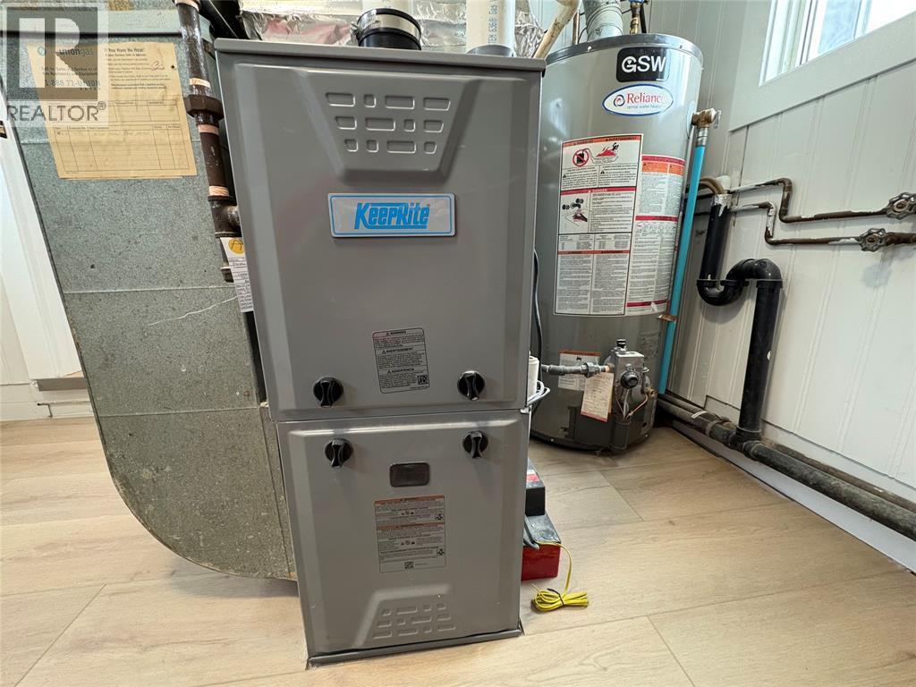 107 Walnut Avenue North, Sarnia, ON - Indoor Photo Showing Basement