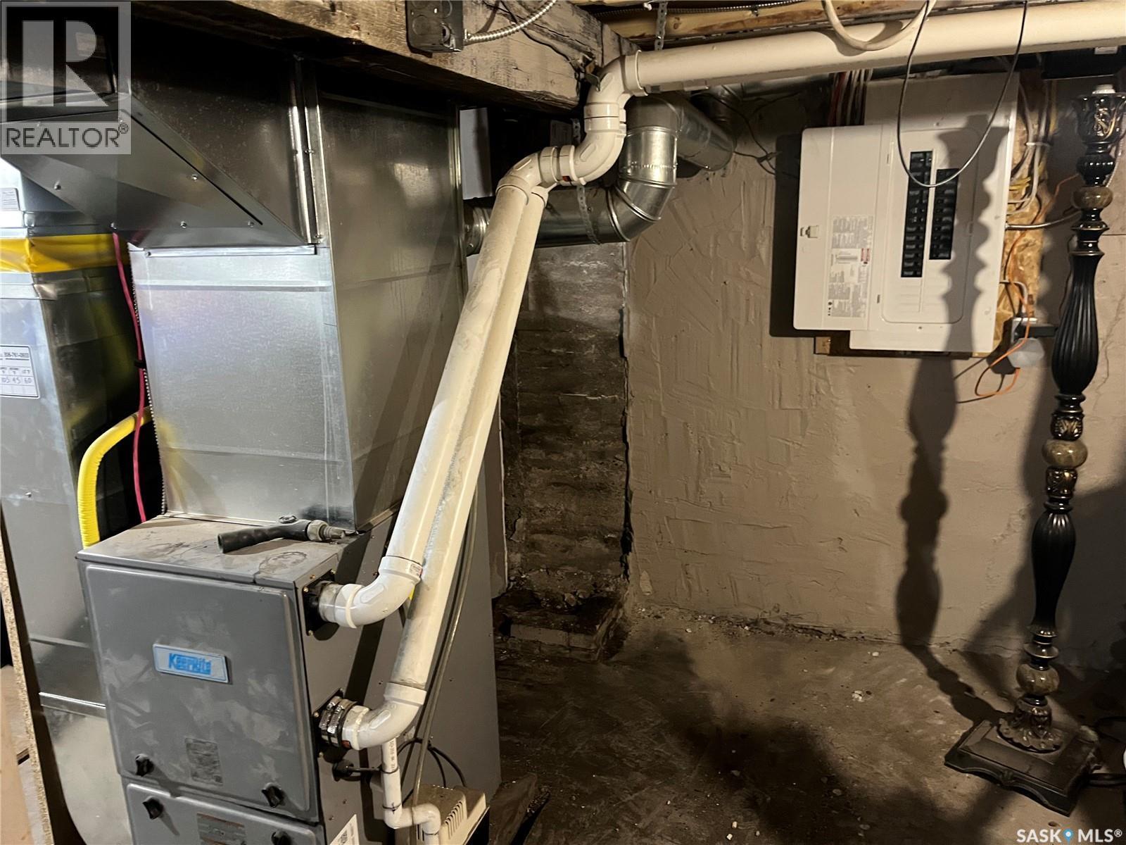 1447 Robinson Street, Regina, SK - Indoor Photo Showing Basement